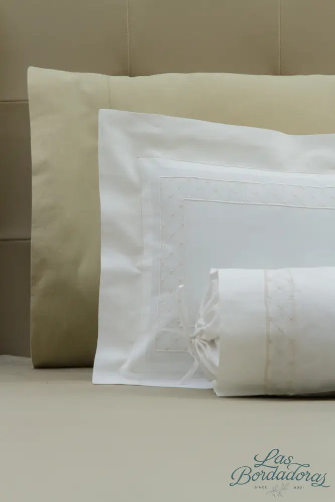 Boudoir & Bolster Cases Diamond w/ Border / Ivory / 600