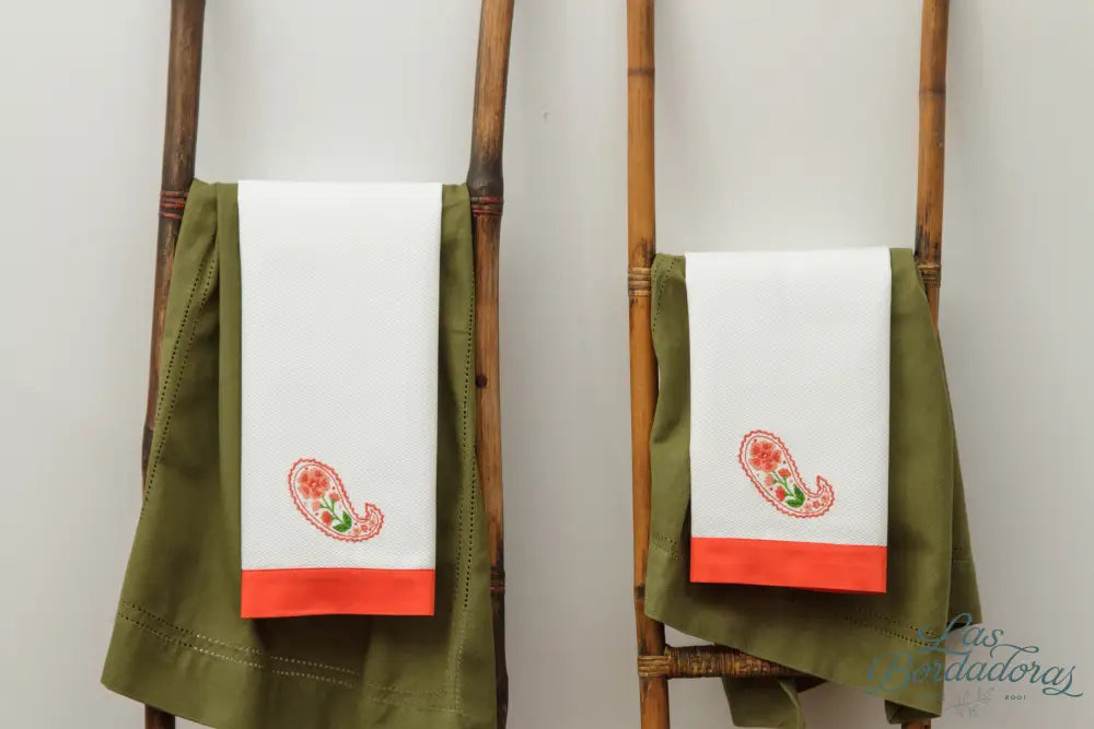 Guest Towels Paisley / Orange main