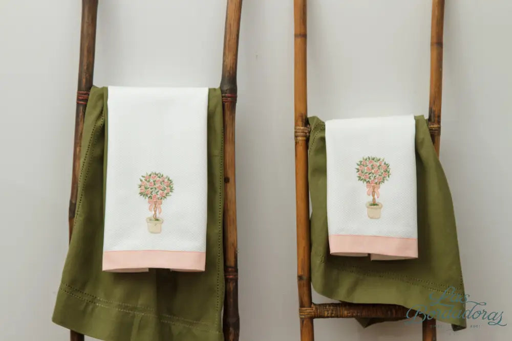 Guest Towels Topiary / Peach main