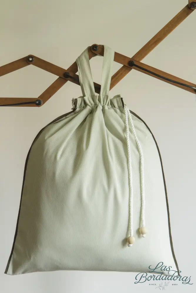Laundry Bags Medium / Olive Green main