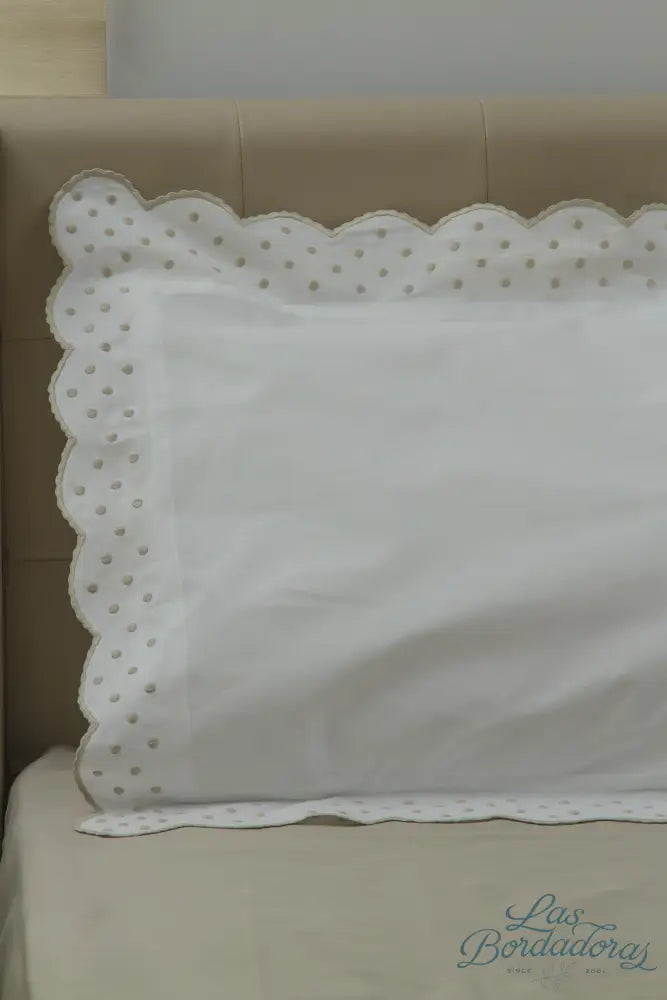 Shams Dots with Rosepoint / Taupe