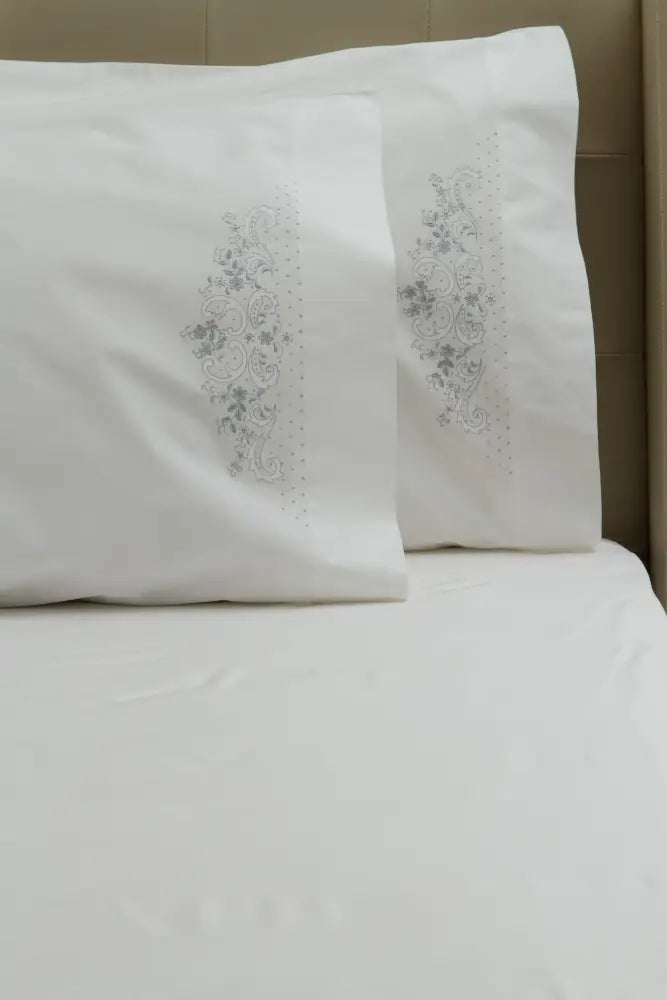 Standard Pillow Cases Betty’s Flowers / Gray
