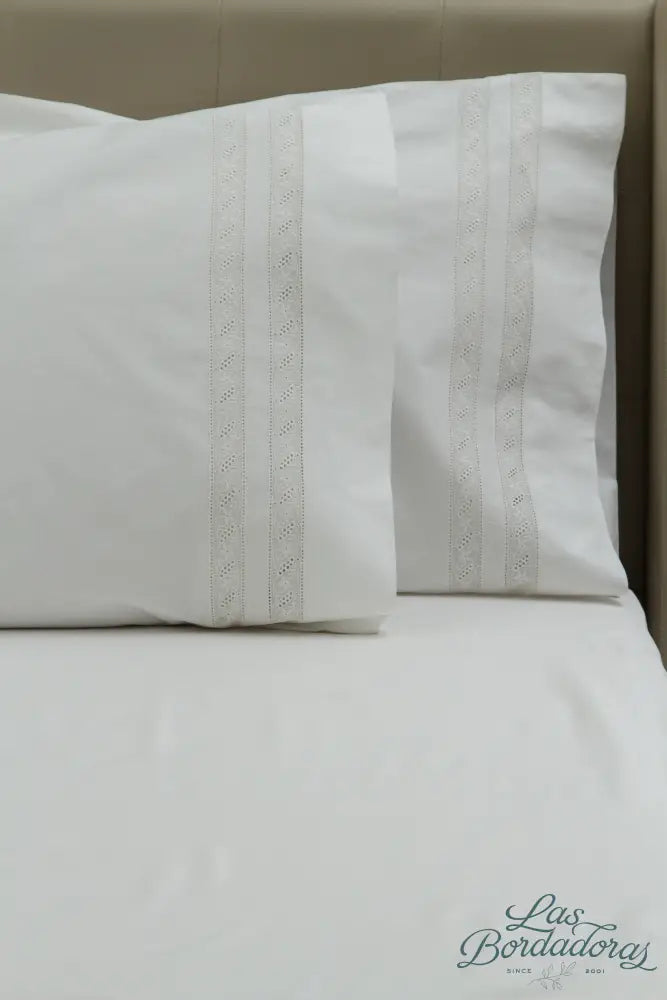 Standard Pillow Cases Daisy Rail Lace / White