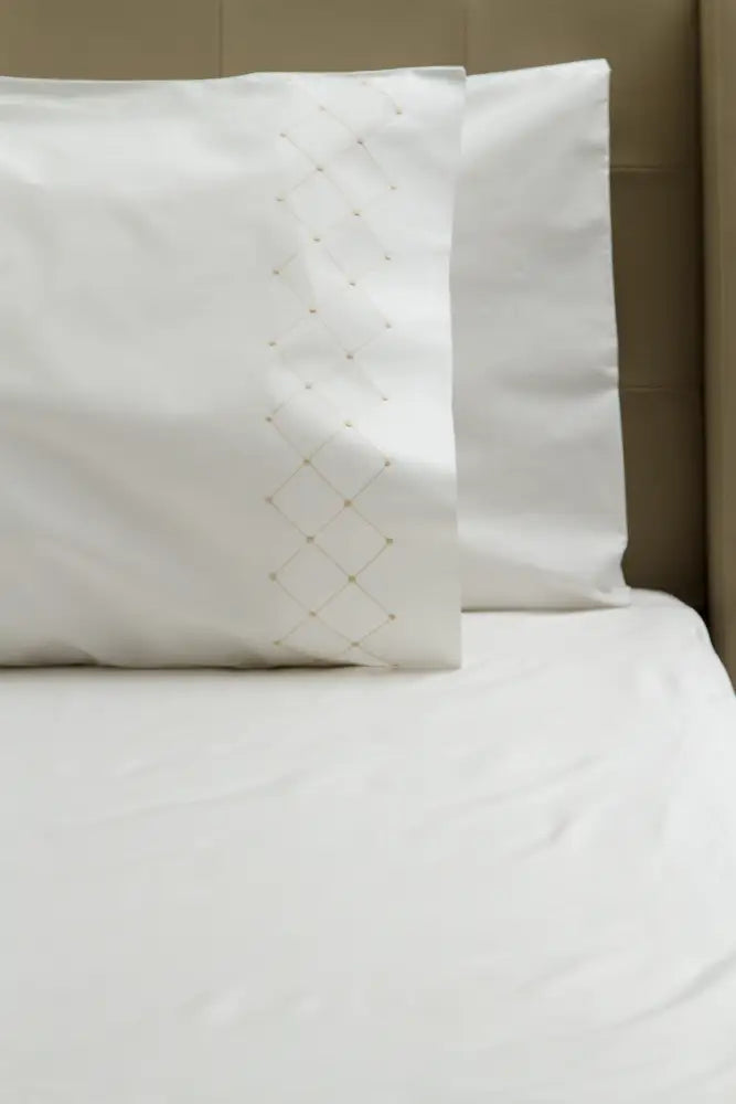 Standard Pillow Cases Diamond Pearls / Beige