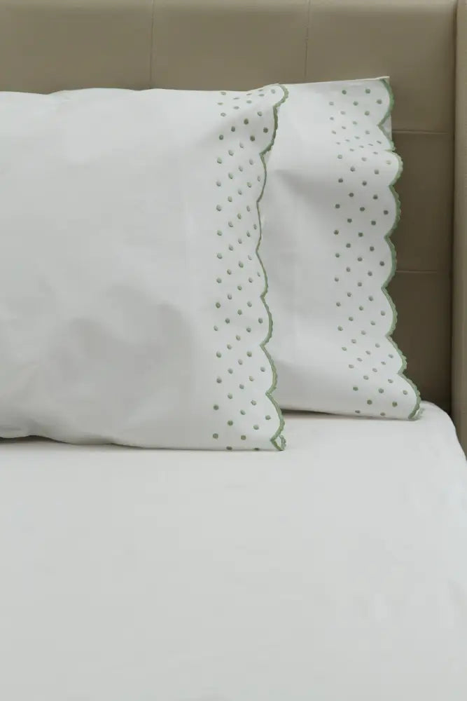 Standard Pillow Cases Dots w/ Rosepoint / Green