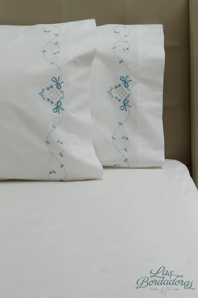 Standard Pillow Cases Dotted Scroll / Light Blue