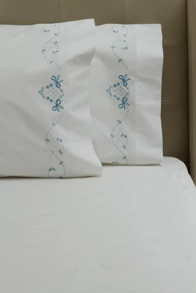 Standard Pillow Cases Dotted Scroll / Light Blue