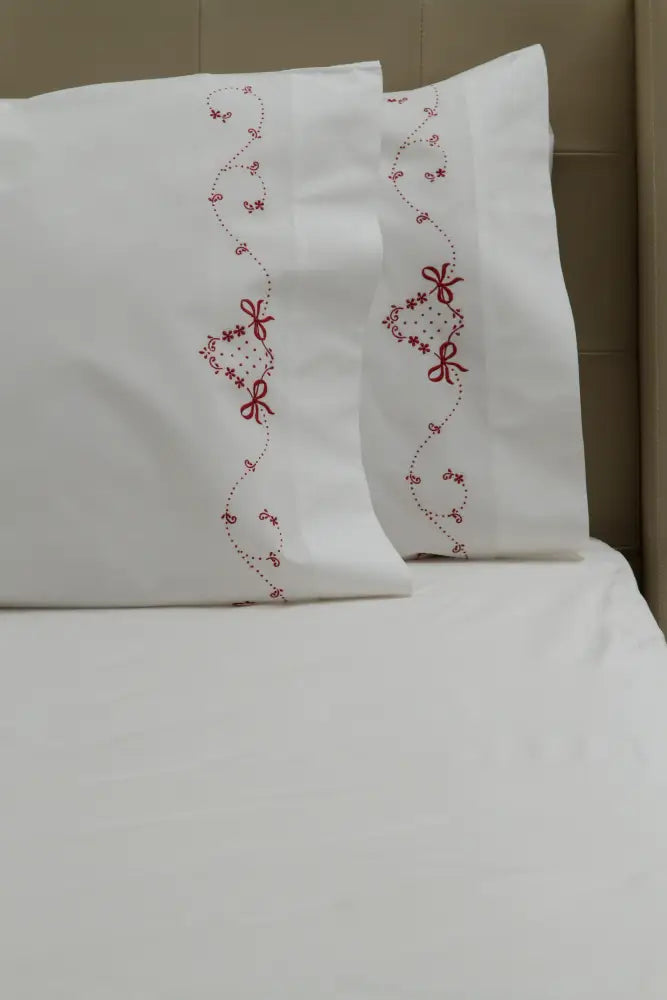 Standard Pillow Cases Dotted Scroll / Maroon