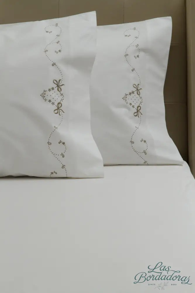 Standard Pillow Cases Dotted Scroll / Taupe