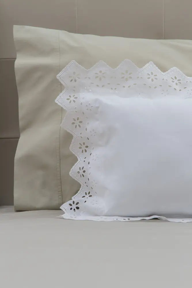 Standard Pillow Cases Jagged Lace Edge / White