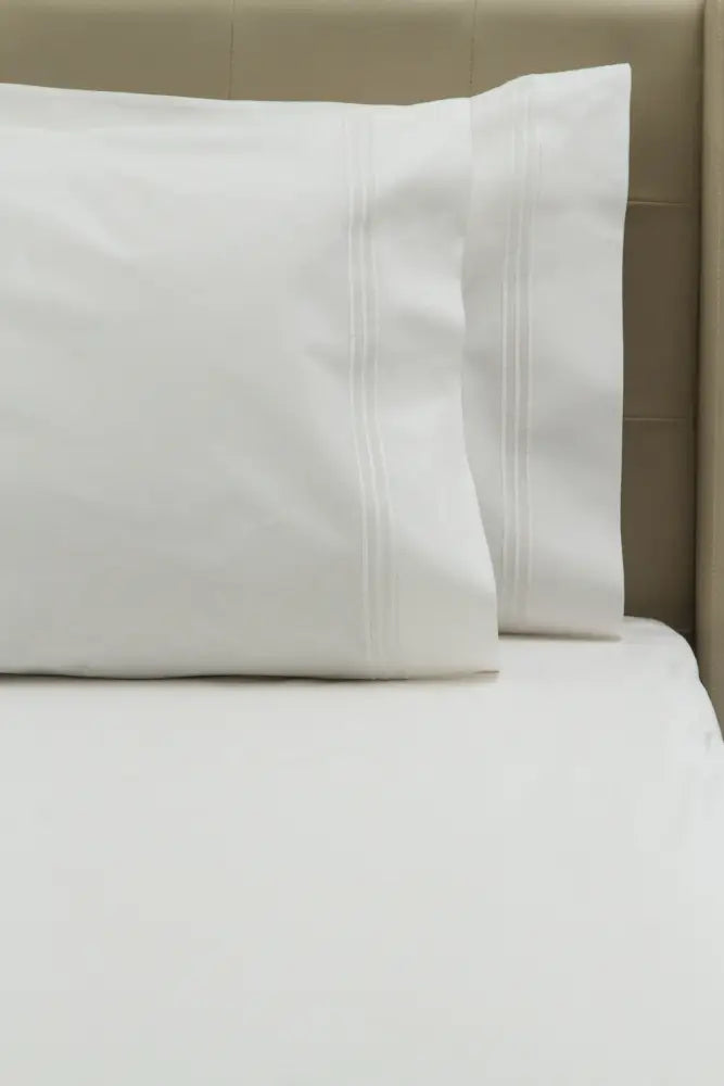 Standard Pillow Cases Three Satin Lines / White
