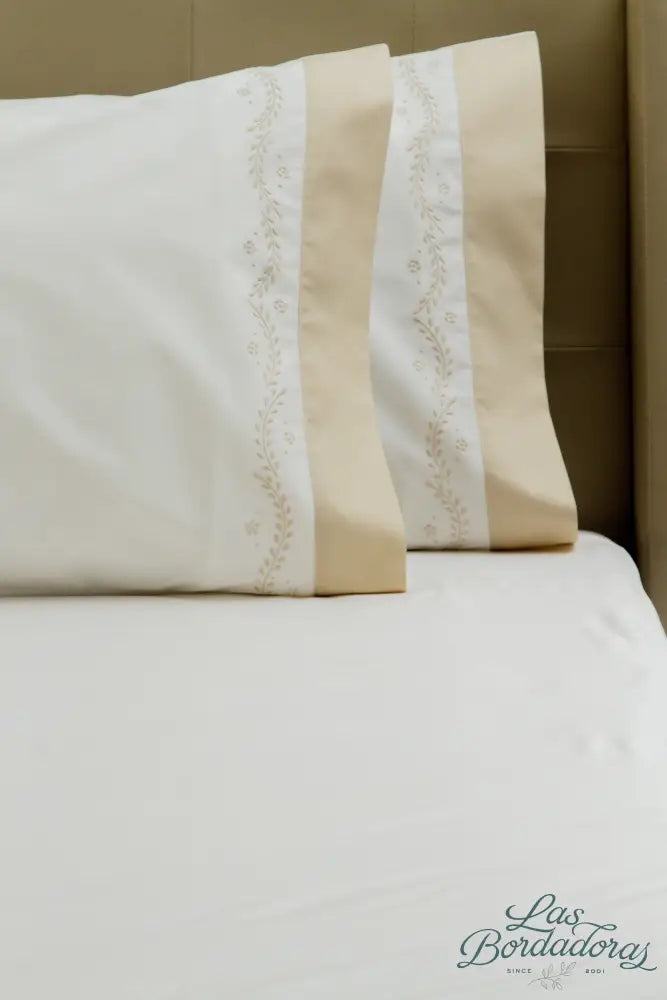 Standard Pillow Cases Vines & Flowers / Beige
