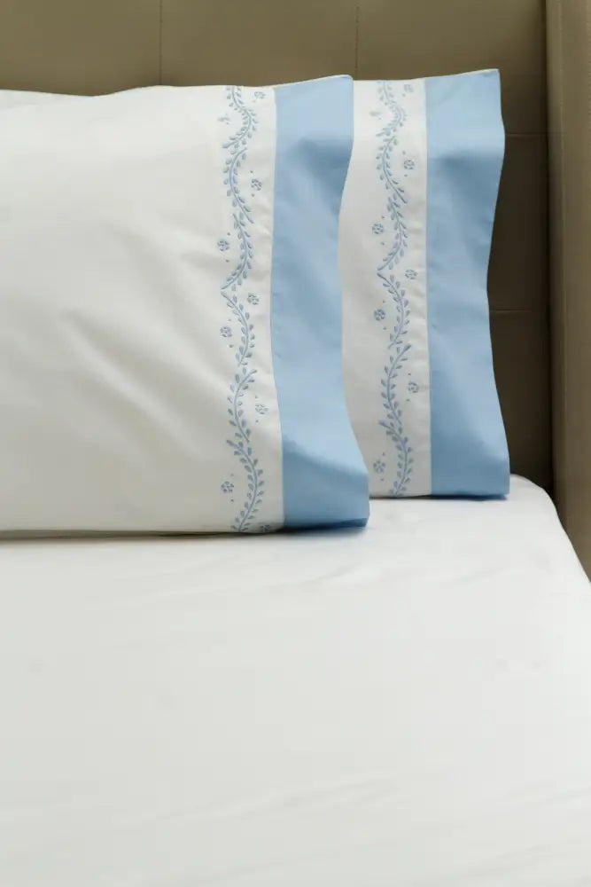 Standard Pillow Cases Vines & Flowers / Blue