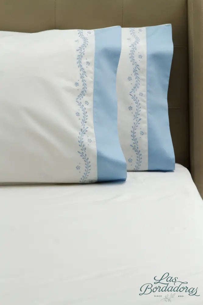 Standard Pillow Cases Vines & Flowers / Blue