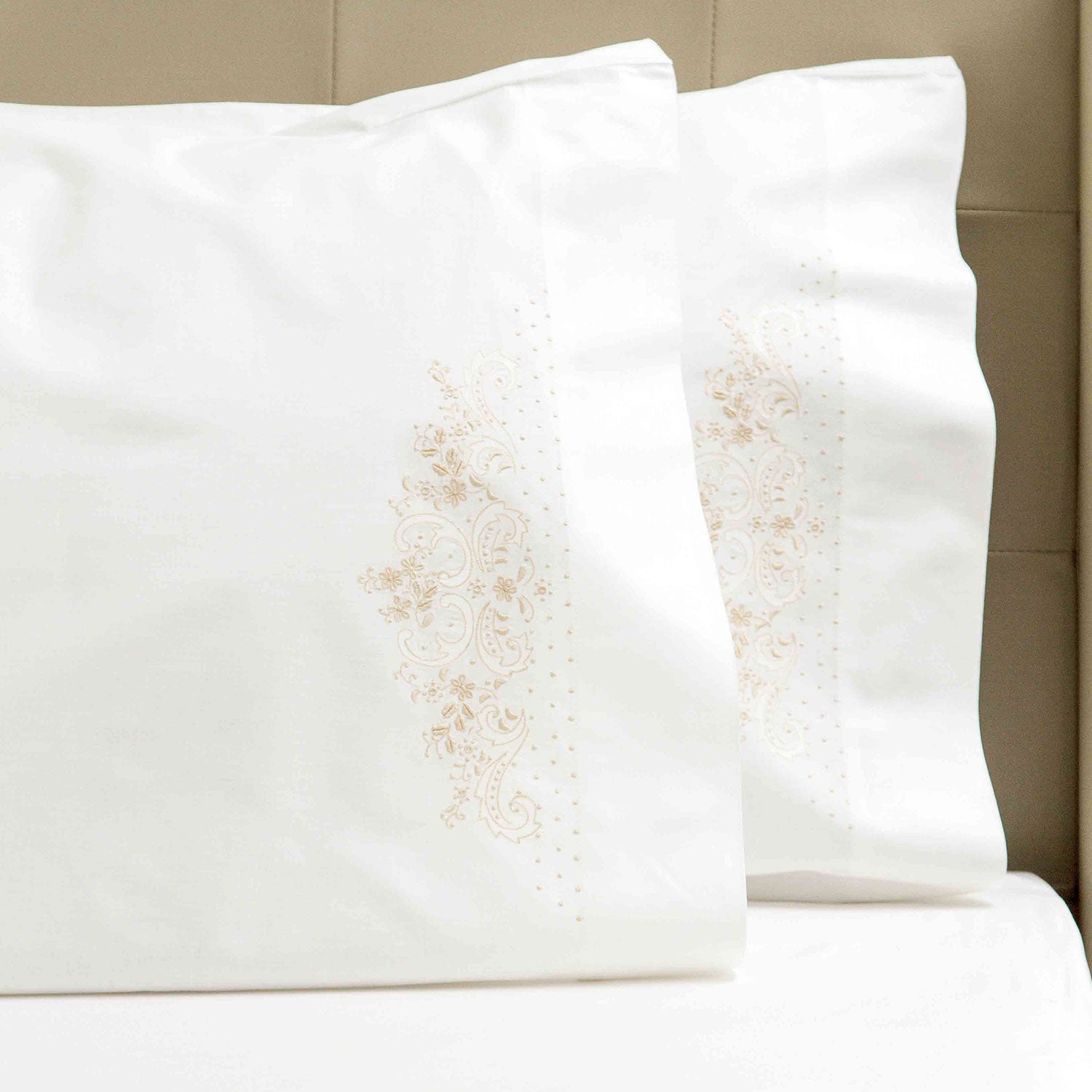 Luxury Hotel Pillow Cases 2024, 51% Off